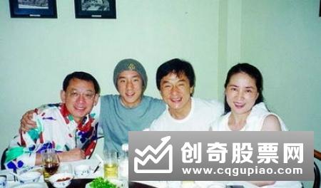 易会满：该放的坚决放 该管的坚决管好
